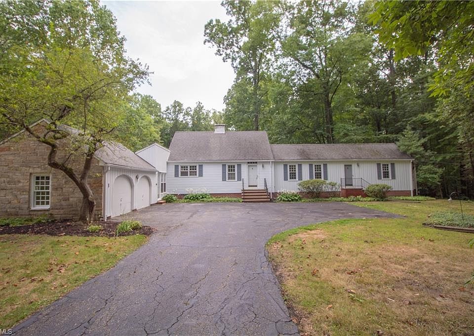1st image of 5829 Briarwood Ln