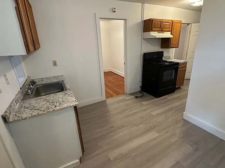 171 Frank St #1A — Photo 2
