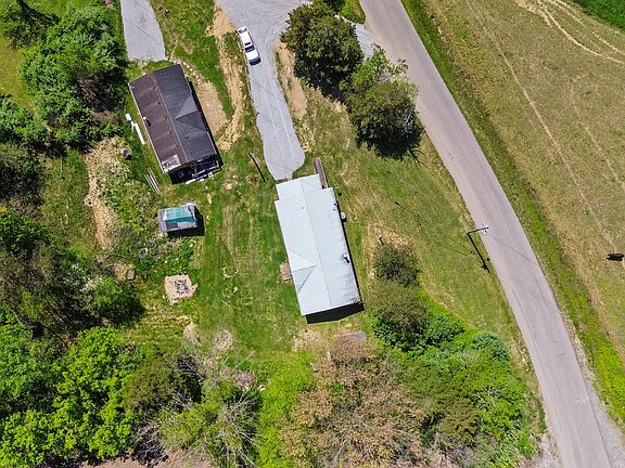 5th image of 156 Christian Dr