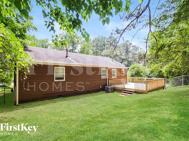 585 Kurtz Rd — Photo 15