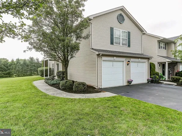 126 Sparrow Rd, Hummelstown, PA 17036
