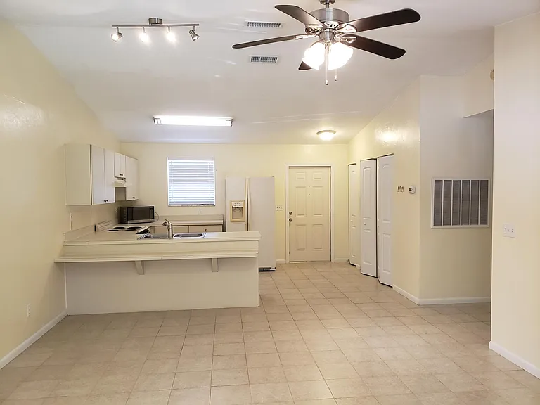 9013 San Carlos Blvd — Photo 2