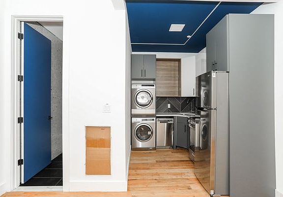 3rd image of 188 Pulaski St #B2
