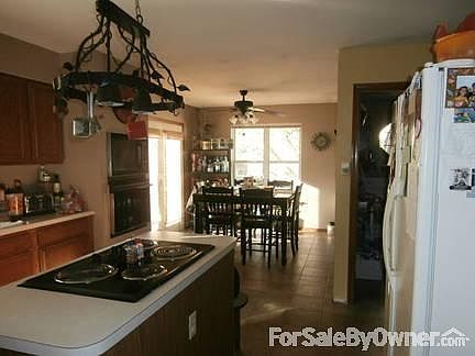 4th image of 923 Zohner Ct