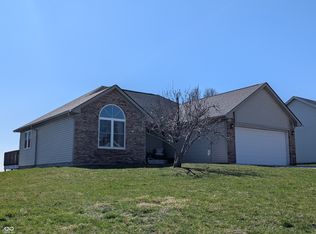 1115 Zona Dr, Rushville, IN 46173