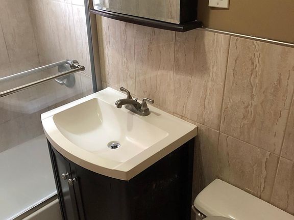 3rd image of 22 Jefferson Ave APT 5