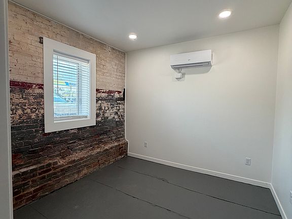 4th image of 503 N Broad St #B