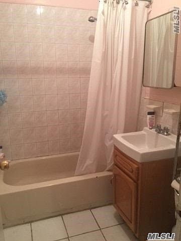 2nd image of 1217 Manor Ave