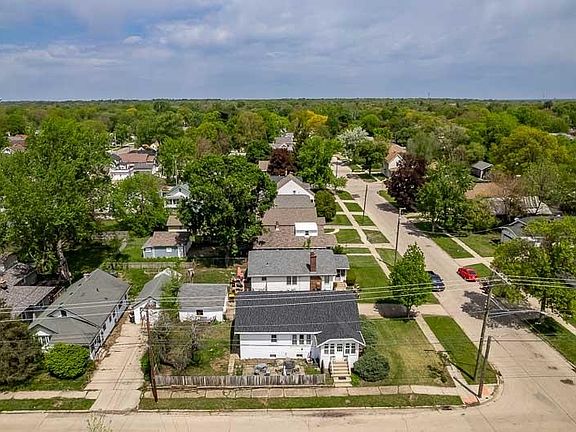 4th image of 1602 Price St