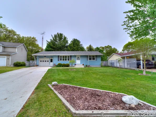 1572 Cornell Rd, Muskegon, MI 49441