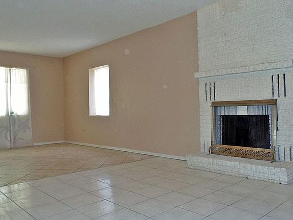2nd image of 6119 Tampa Ave