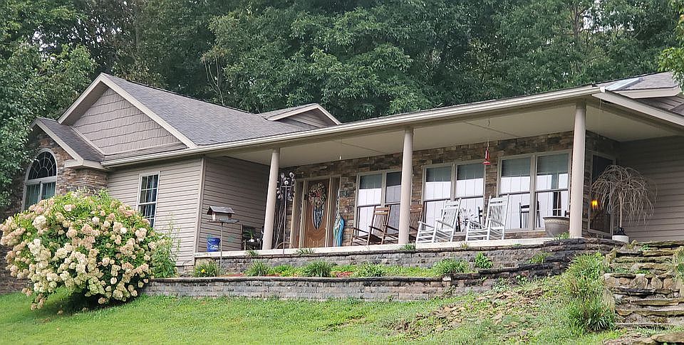1st image of 173 Hickory Hts