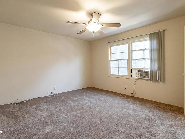 449 N Euclid Ave #H — Photo 15