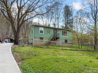 104 Sugar Cove Rd, Weaverville, NC 28787