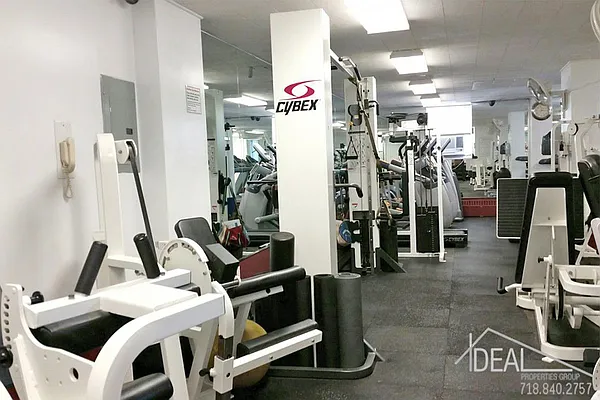 Sold by Ideal Properties Group | media 18