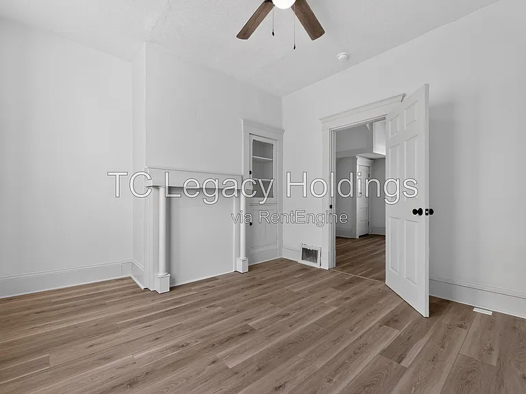890 Traction St — Photo 25