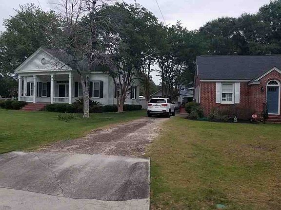 2nd image of 818 Evans Rd