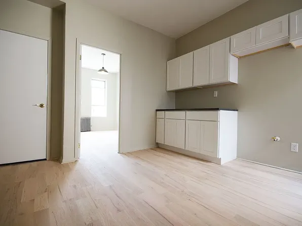 1718 Madison Street image 1 of 8