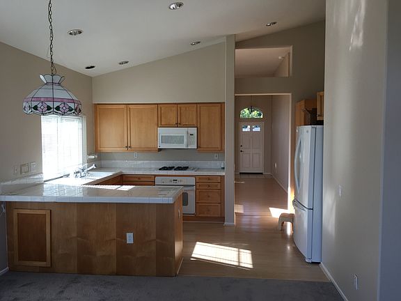 2nd image of 767 Los Pueblos Dr