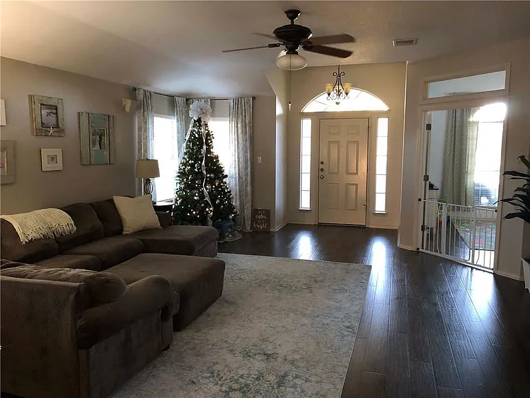 4717 Norman Trl — Photo 16