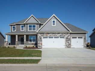 4664 59th Ave, Bettendorf, IA 52722