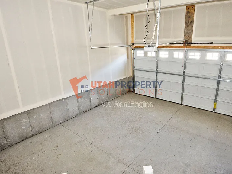 1621 N 3890 W — Photo 27