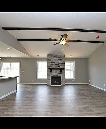 4th image of 705 Lydia Ct