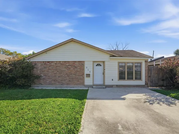 914 Temple Cir, Hitchcock, TX 77563