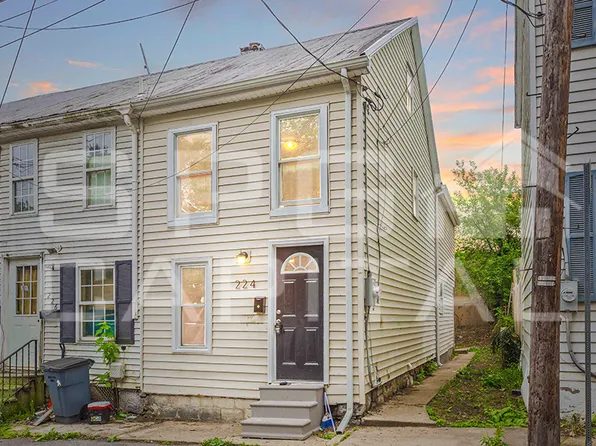 224 Mulberry Ave, Carlisle, PA 17013