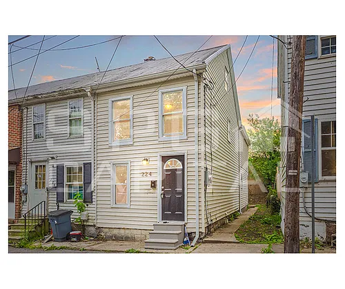 224 Mulberry Ave Photo 1