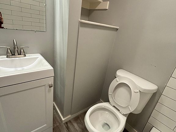 5th image of 3726 School Ln #5