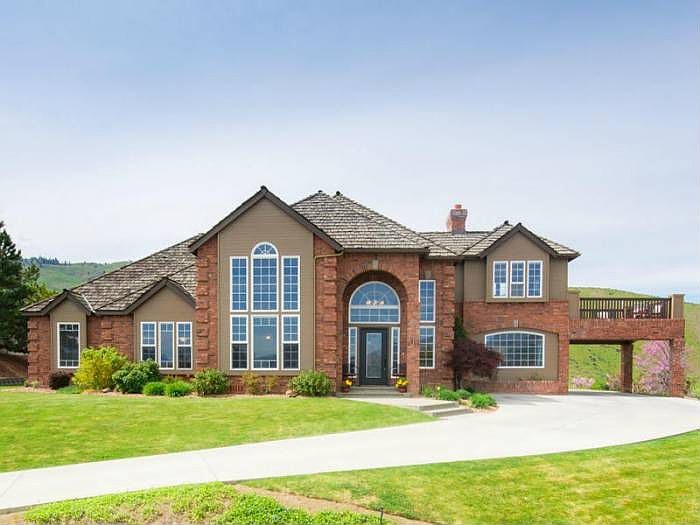 1910 Broadview, Wenatchee, WA 98801 Zillow