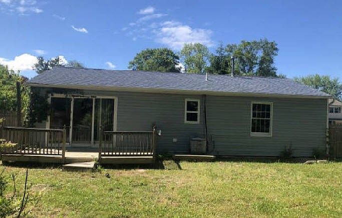 2nd image of 109 Buckhorn Lake Ct