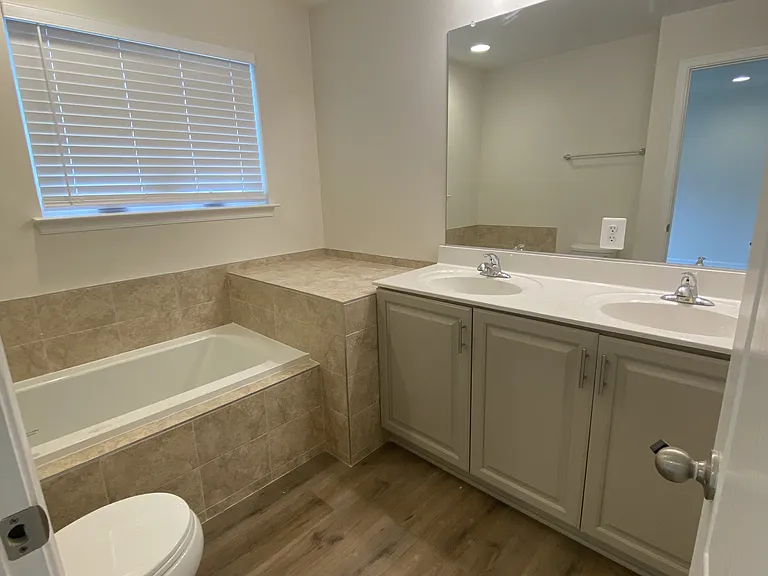 128 Tuxford Rd — Photo 8