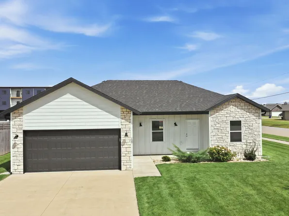 103 W Bluegrass Street, Rogersville, MO 65742