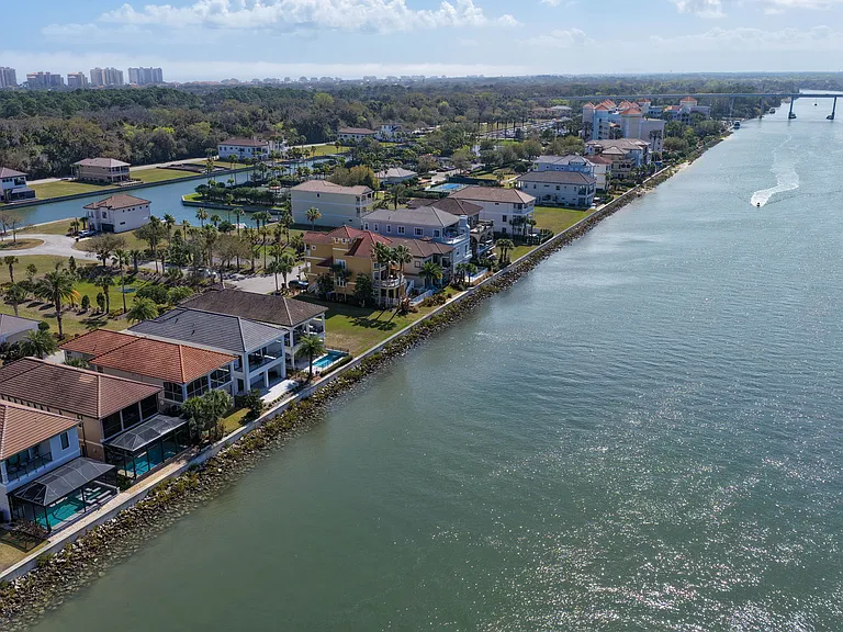 262 Yacht Harbor Dr — Photo 76