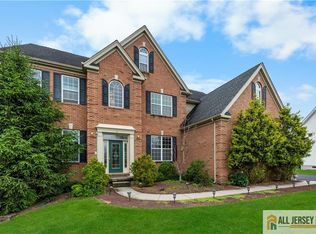 6 Monet Ct, Monmouth Junction, NJ 08852