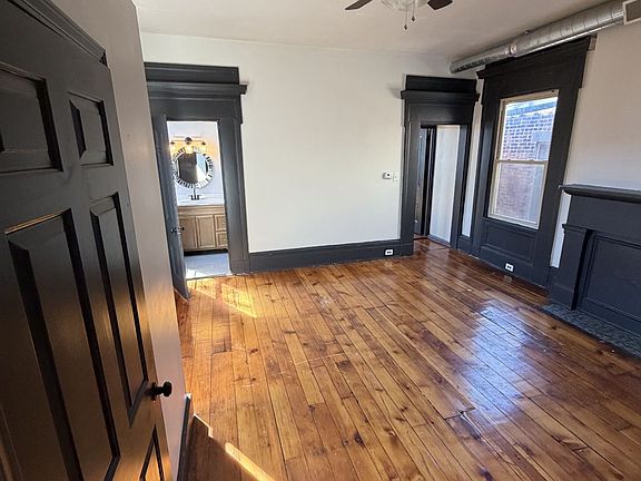 3rd image of 814 Washington Ave APT 2