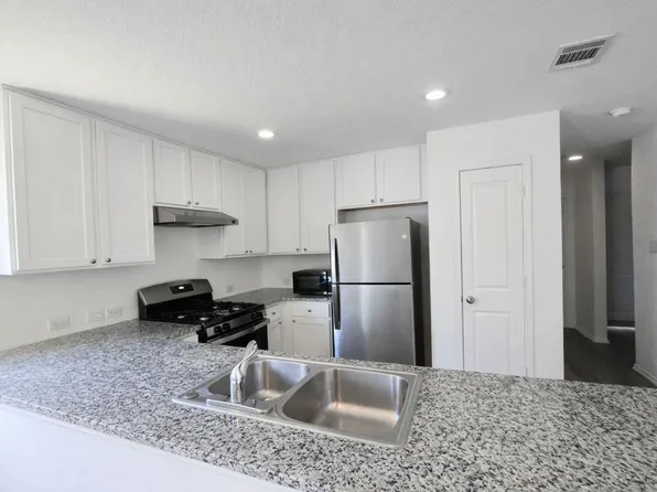 5910 Antonio Pl, Seguin, TX 78155