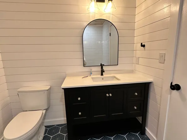 2085 Seacliff Dr N, Daphne, AL