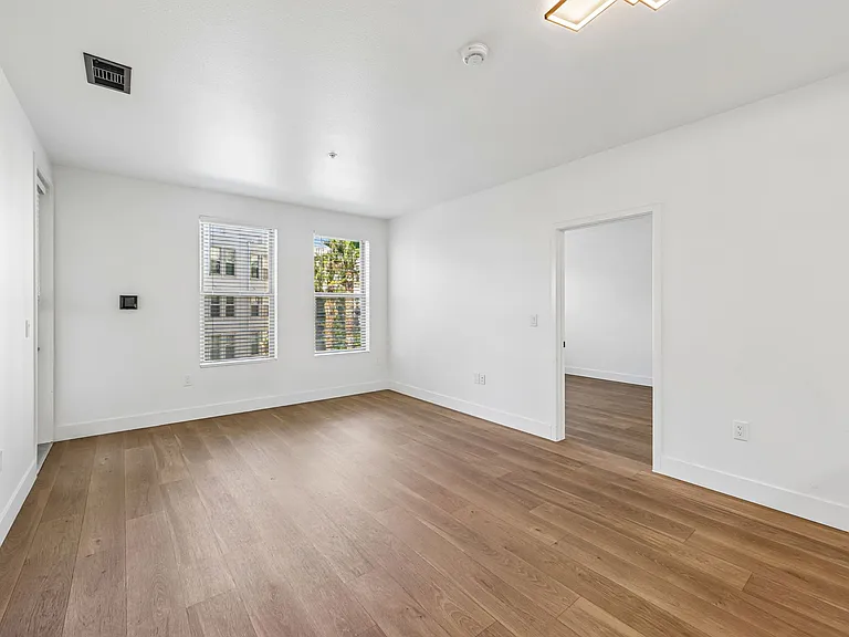 Cirrus Redwood City — Photo 41