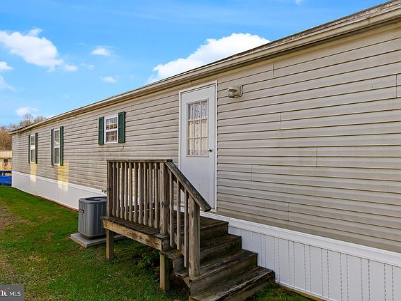 2nd image of 48 Park Ln