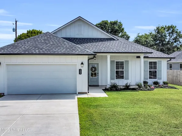 153 Le Moyne St, Bay Saint Louis, MS 39520