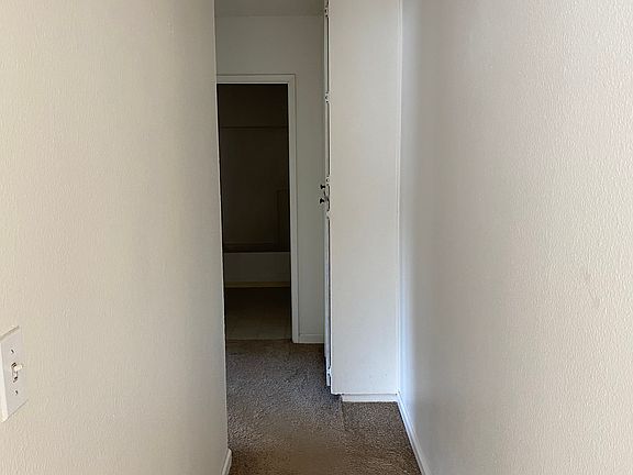 4th image of 4779 Lamont St APT 4