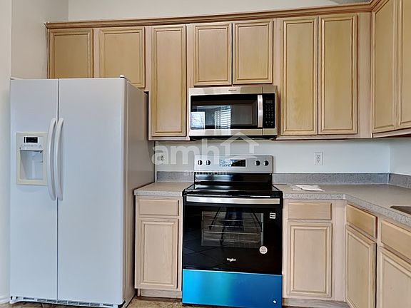 4th image of 912 Joshua Dr