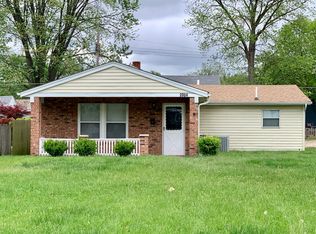 2004 N 5th St, Saint Charles, MO 63301