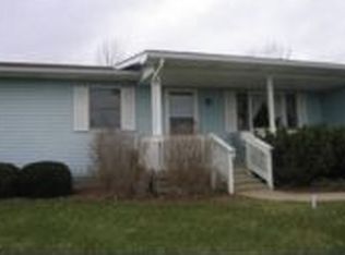 10751 Springwater Dr, Mount Vernon, OH 43050