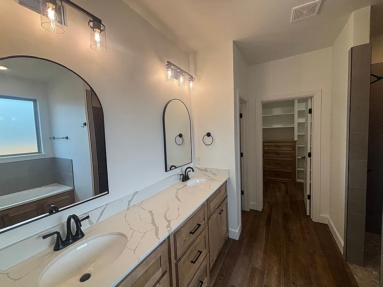 1900 Inglenook Dr — Photo 9