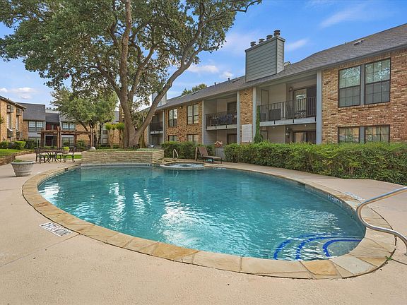 2nd image of 15151 Berry Trl APT 1404