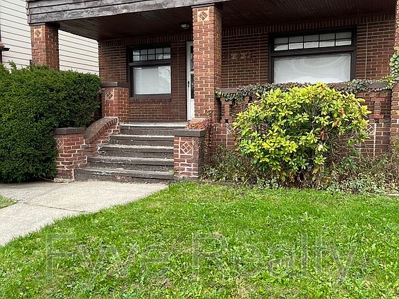 2nd image of 4931 E 109th St